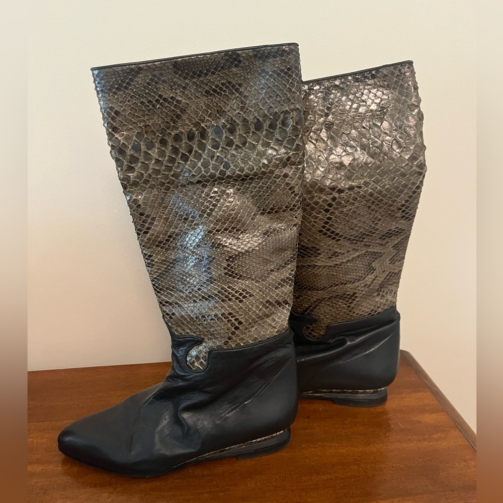 Vintage Maud Frizon Snakeskin Black leather boot size 36